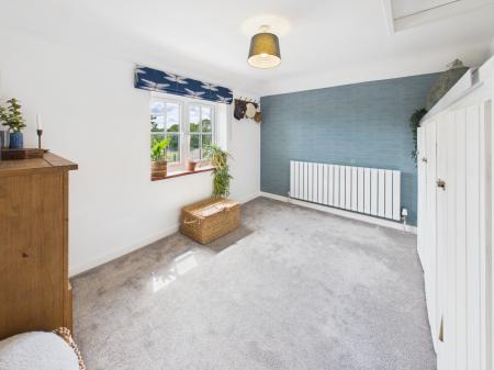 4 bedroom Semi-detached house for sale in Little London Road, Silchester, RG7