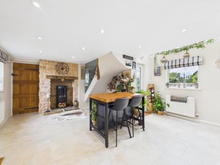 4 bedroom Semi-detached house for sale in Little London Road, Silchester, RG7