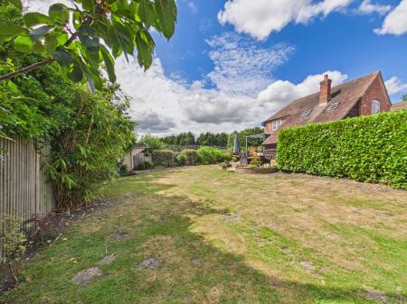 4 bedroom Semi-detached house for sale in Little London Road, Silchester, RG7