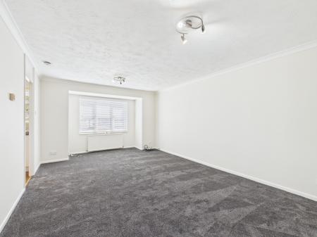2 bedroom Flat to let in Linton Close, Tadley, RG26
