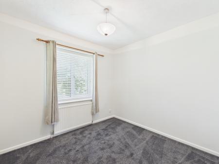 2 bedroom Flat to let in Linton Close, Tadley, RG26