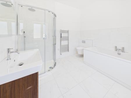 4 bedroom Detached house to let in Aldermaston Road, Pamber Green, Tadley, RG26