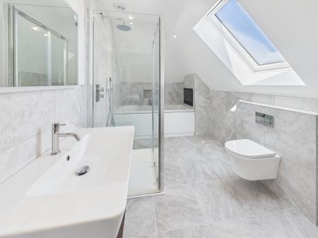 4 bedroom Detached house to let in Aldermaston Road, Pamber Green, Tadley, RG26