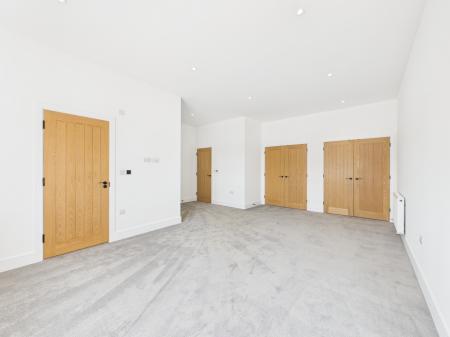 4 bedroom Detached house to let in Aldermaston Road, Pamber Green, Tadley, RG26