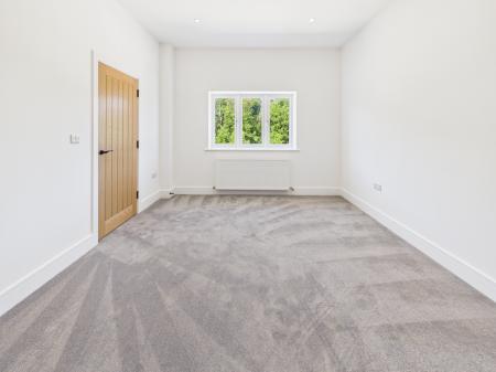 4 bedroom Detached house to let in Aldermaston Road, Pamber Green, Tadley, RG26