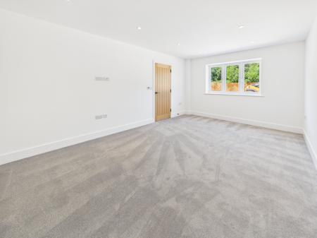 4 bedroom Detached house to let in Aldermaston Road, Pamber Green, Tadley, RG26