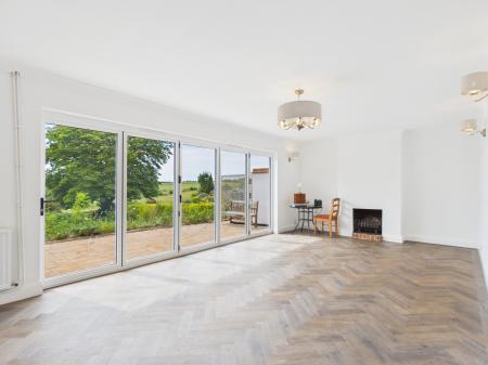 3 bedroom Semi-detached house for sale in 8 Oakley Road, Tadley, RG26