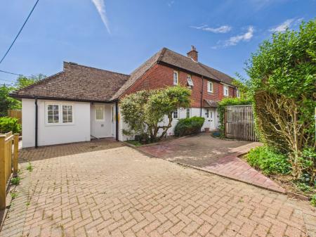 8 Oakley Road, Hannington, Tadley, RG26