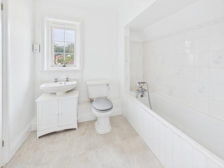 3 bedroom Semi-detached house for sale in 8 Oakley Road, Hannington, Tadley, RG26