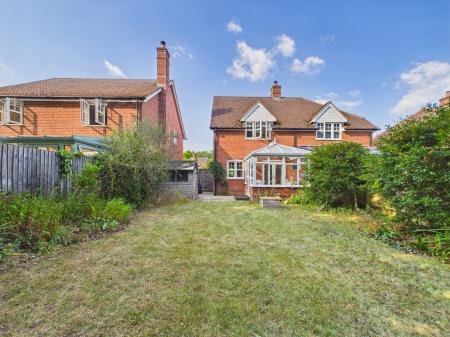 2 bedroom Semi-detached house for sale in Stanley Close, Baughurst, RG26