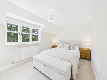 2 bedroom Semi-detached house for sale in Stanley Close, Baughurst, RG26