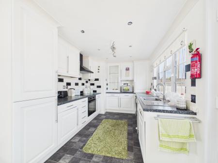 1 bedroom Park home for sale in Elm Grove Park, Thatcham, RG18