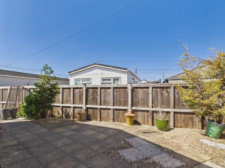 1 bedroom Park home for sale in Elm Grove Park, Thatcham, RG18
