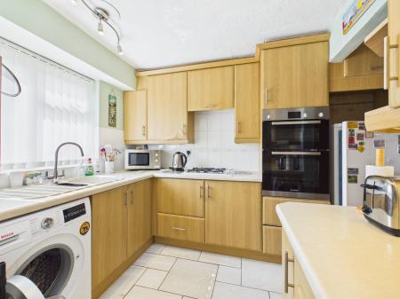 4 bedroom Semi-detached house for sale in Wellington Crescent, Baughurst, RG26