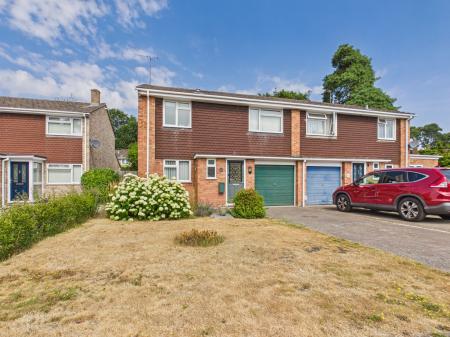 Wellington Crescent, Baughurst, RG26
