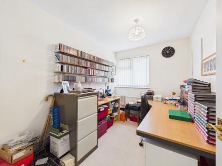 4 bedroom Semi-detached house for sale in Wellington Crescent, Baughurst, RG26