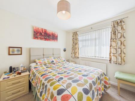 4 bedroom Semi-detached house for sale in Wellington Crescent, Baughurst, RG26