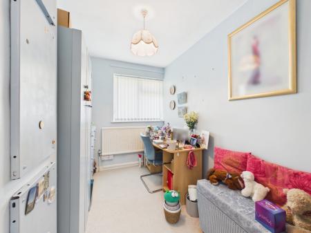 4 bedroom Semi-detached house for sale in Wellington Crescent, Baughurst, RG26