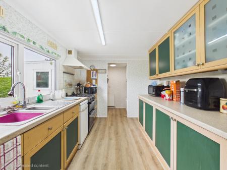 2 bedroom Park home for sale in Laburnum Rise, Crookham Common, RG19