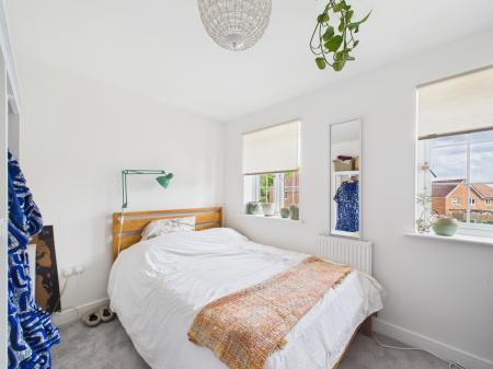 2 bedroom Semi-detached house for sale in Brae Burn Place, Bramley, RG26