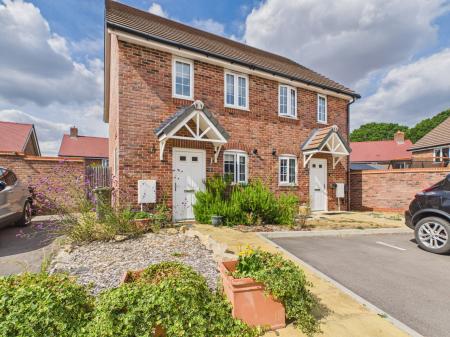 Brae Burn Place, Bramley, RG26