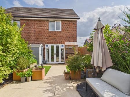 2 bedroom Semi-detached house for sale in Brae Burn Place, Bramley, RG26