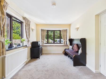 4 bedroom Semi-detached house for sale in Chilcroft Villas, Tadley, RG26