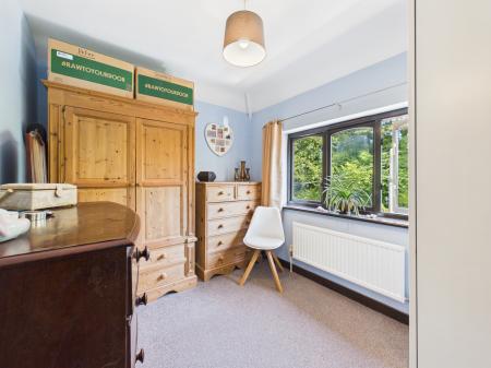4 bedroom Semi-detached house for sale in Chilcroft Villas, Tadley, RG26