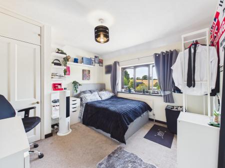 4 bedroom Semi-detached house for sale in Chilcroft Villas, Tadley, RG26