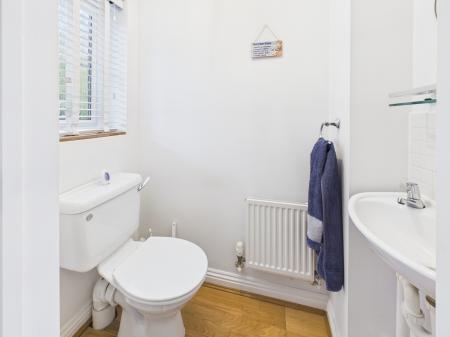 2 bedroom Terraced House for sale in Kestrels Mead, Tadley, RG26