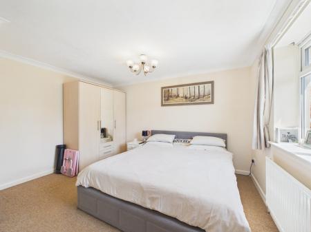 1 bedroom Cluster house for sale in Finch Close, Tadley, RG26