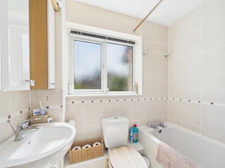 1 bedroom Cluster house for sale in Finch Close, Tadley, RG26