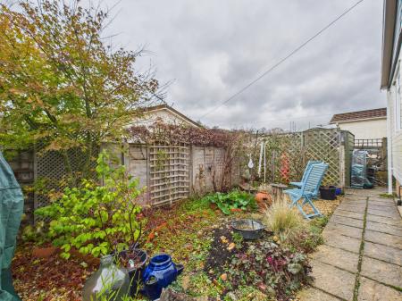 2 bedroom Park home for sale in Ravenswing Park, Tadley, RG7