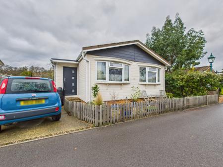 Ravenswing Park, Tadley, RG7