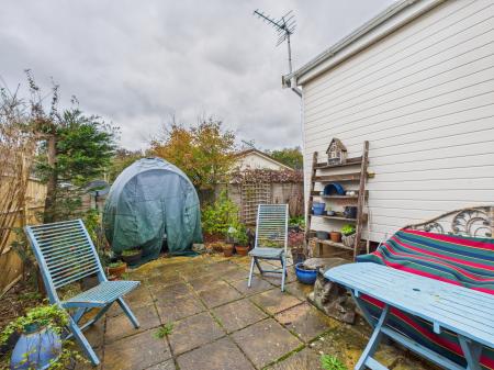 2 bedroom Park home for sale in Ravenswing Park, Tadley, RG7