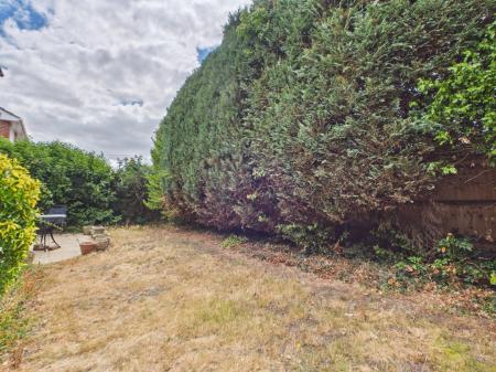 4 bedroom Detached house for sale in Heathlands, Baughurst, RG26