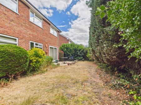 4 bedroom Detached house for sale in Heathlands, Baughurst, RG26