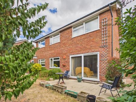 4 bedroom Detached house for sale in Heathlands, Baughurst, RG26