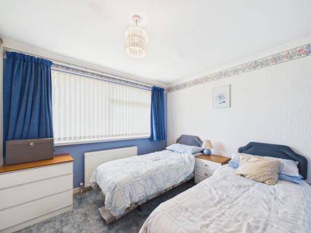 4 bedroom Detached house for sale in Heathlands, Baughurst, RG26