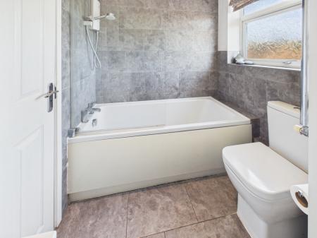 3 bedroom End of terrace house for sale in Handel Close, Basingstoke, RG22