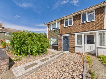 3 bedroom End of terrace house for sale in Handel Close, Basingstoke, RG22