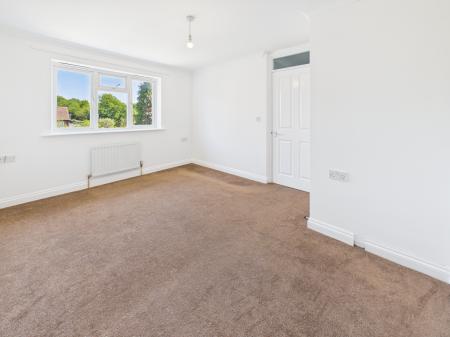 3 bedroom Terraced House to let in Anderson Gardens, Tadley, RG26