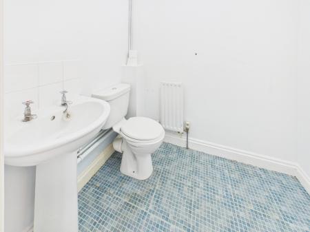 3 bedroom Terraced House to let in Anderson Gardens, Tadley, RG26
