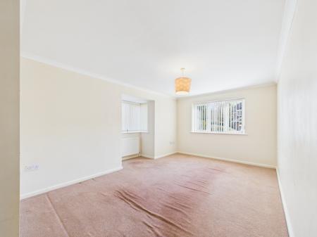 2 bedroom Flat for sale in Heath End Road, Baughurst, RG26