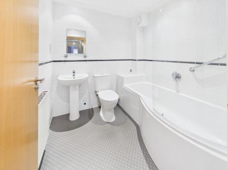 2 bedroom Flat for sale in Heath End Road, Baughurst, RG26