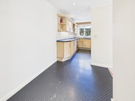 2 bedroom Flat for sale in Heath End Road, Baughurst, RG26