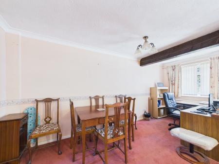 2 bedroom Detached bungalow for sale in Vine Tree Close, Tadley, RG26