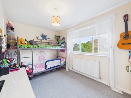 2 bedroom Town house for sale in Stratfield Avenue, Tadley, RG26