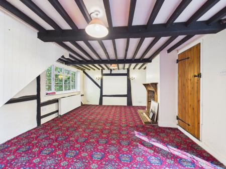 3 bedroom Detached house for sale in Winston Avenue, Tadley, RG26