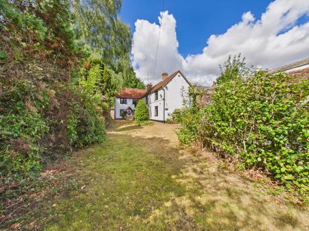 3 bedroom Detached house for sale in Winston Avenue, Tadley, RG26